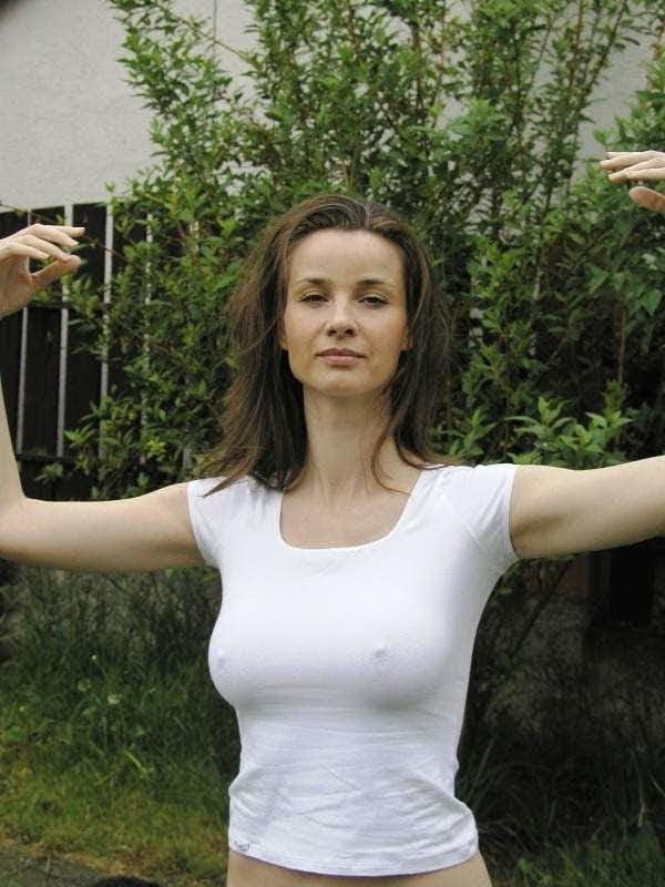 25P Braless is best. Sluts show off their pokie nipples.