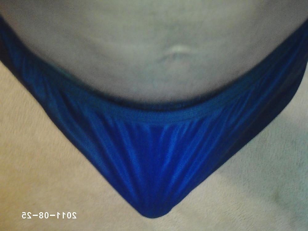 16P Is my penis small?do i have too much hair?
