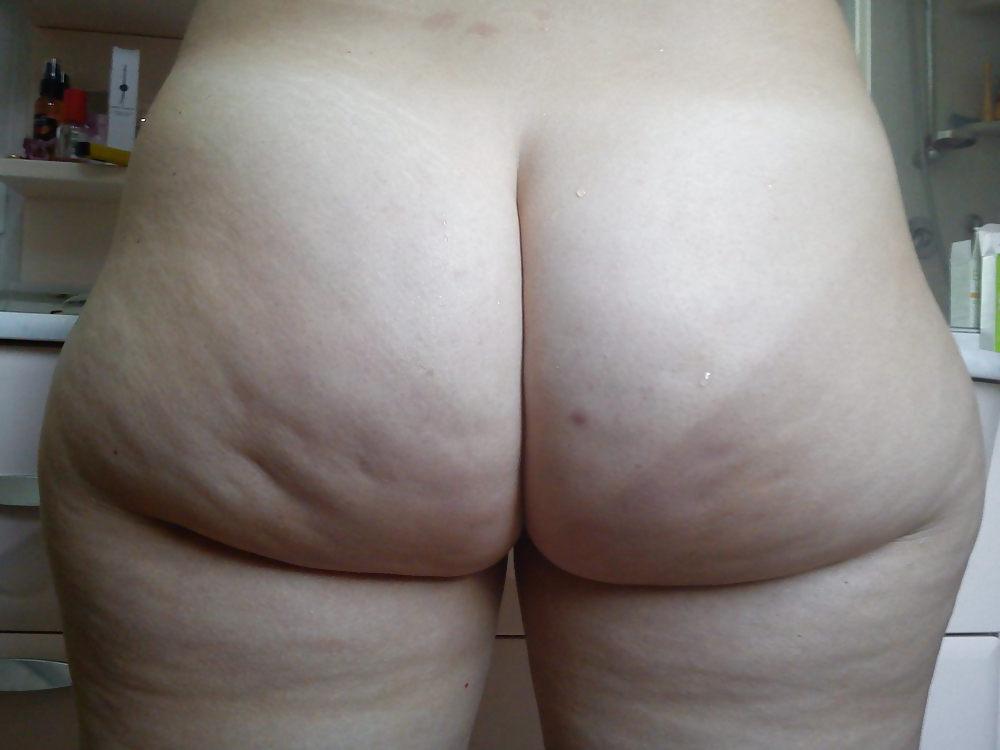 8P Wife's butt