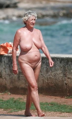 25P Nudist Granny