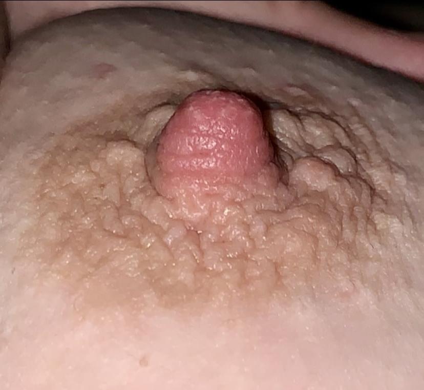 25P Wifes erect nipples