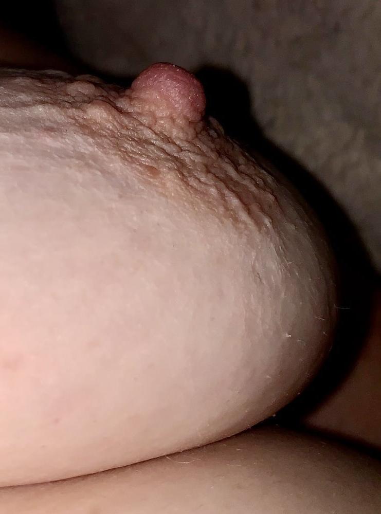 25P Wifes erect nipples