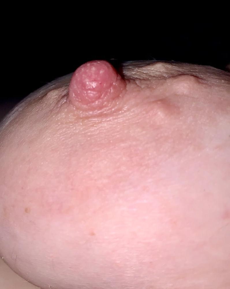 25P Wifes erect nipples