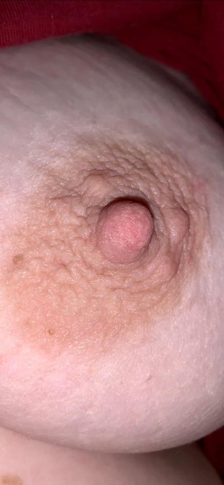 25P Wifes erect nipples