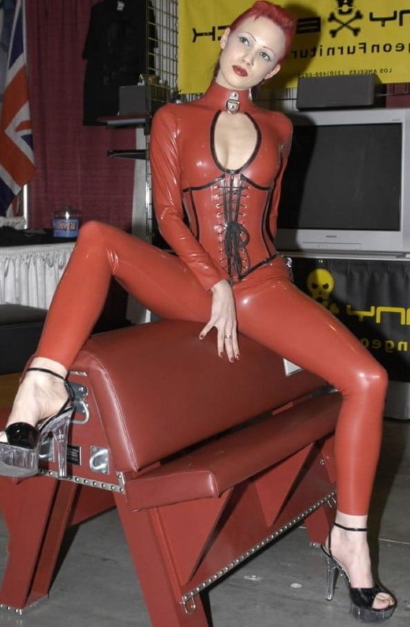 25P Goddesses in latex leggings