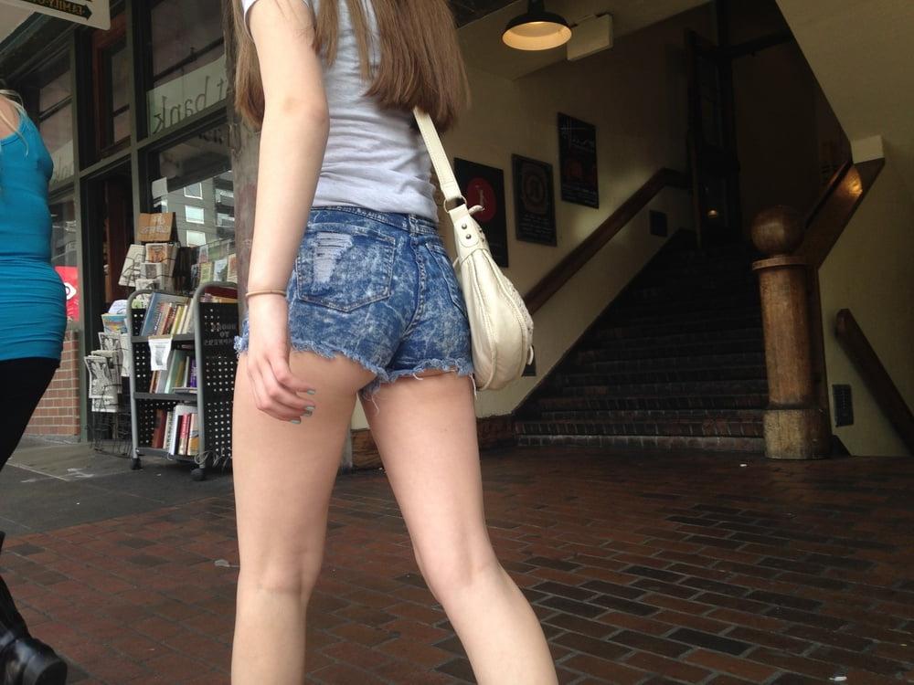 25P habits clothes non nude