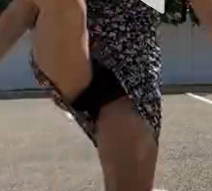25P Tik Tok Females: Upskirt cutie