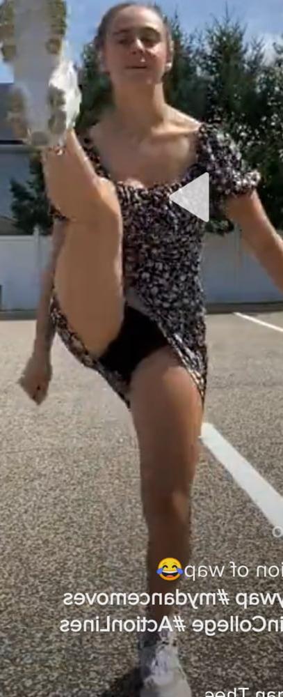 25P Tik Tok Females: Upskirt cutie