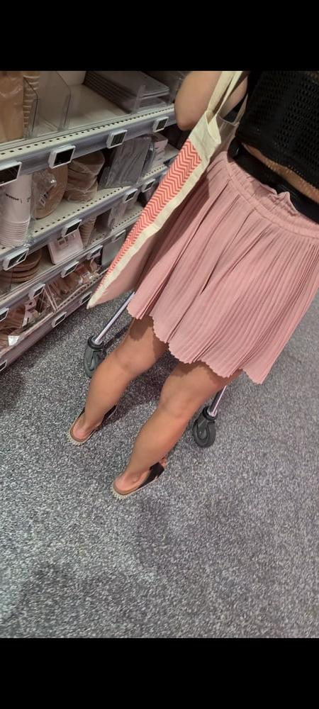 8P Upskirt teens 2