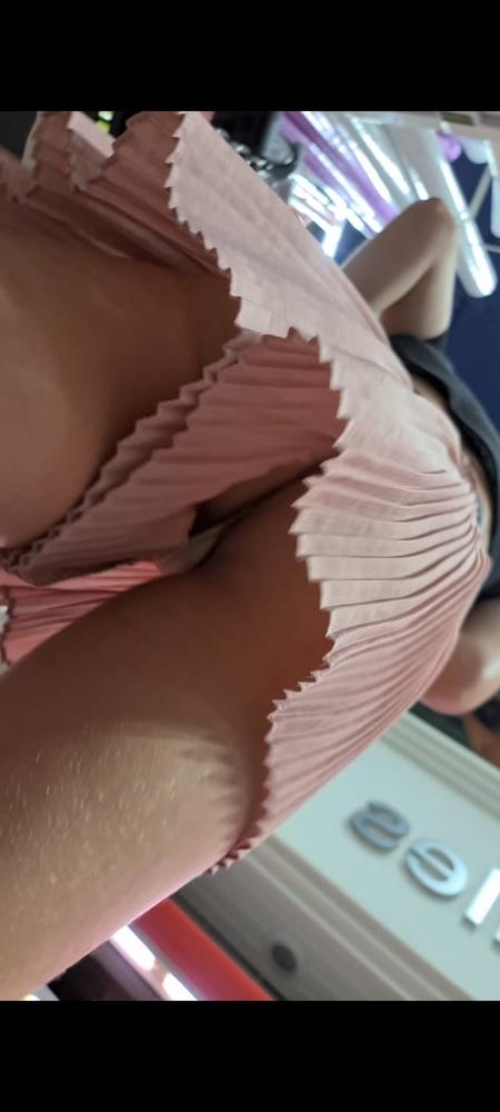 8P Upskirt teens 2