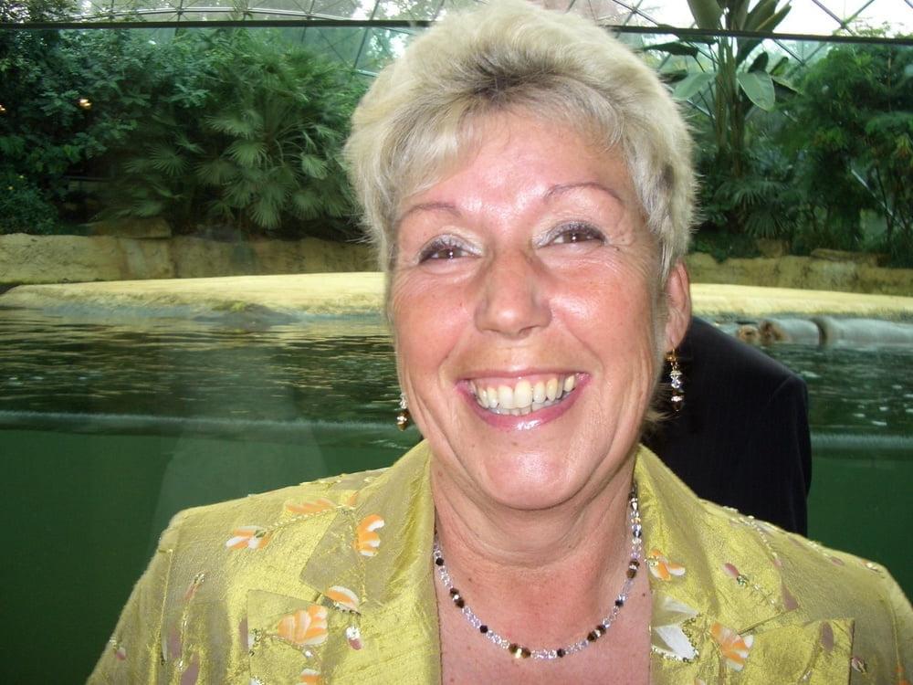 25P Pretty granny faces for facial. Pick 1
