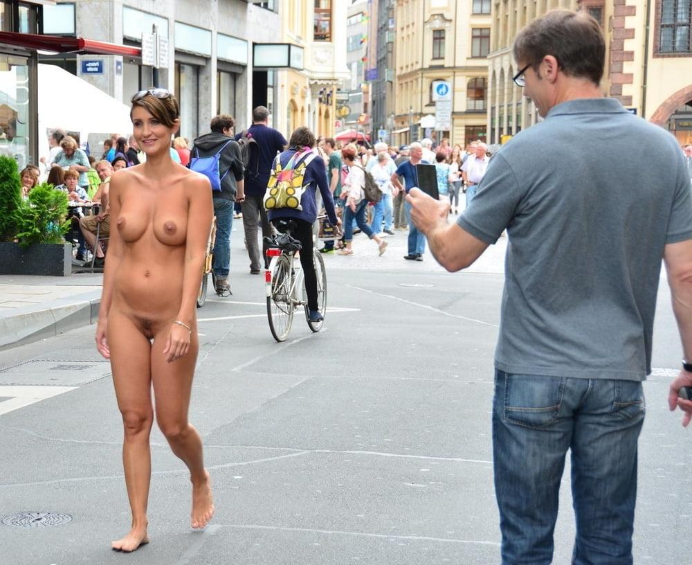 25P Clothed Male,Naked Female(CMNF)