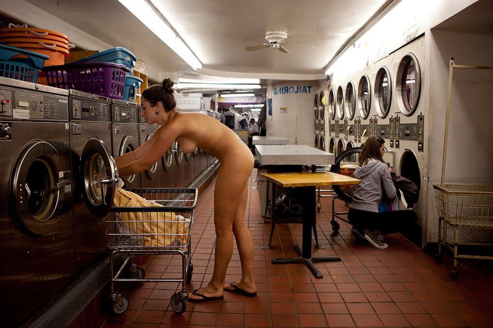 25P Clothed Male,Naked Female(CMNF)