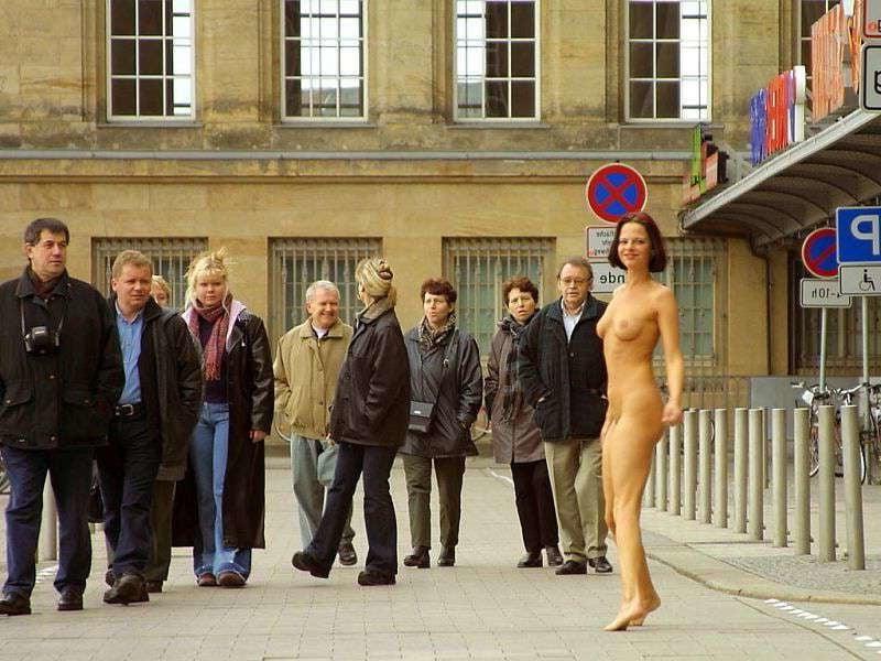 25P Clothed Male,Naked Female(CMNF)