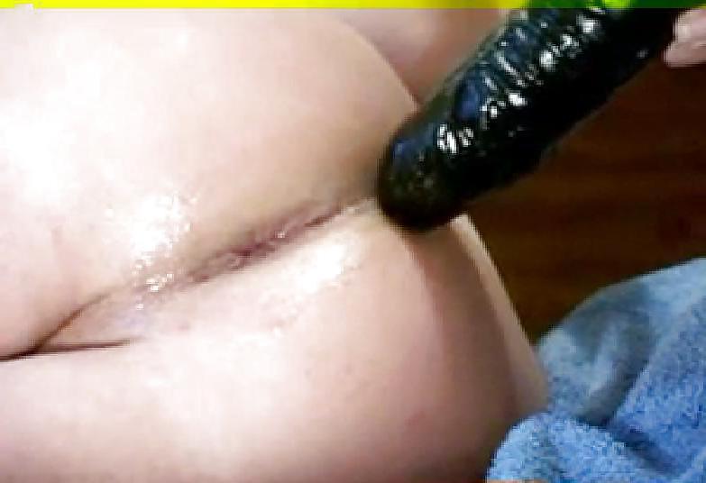 12P Big Rubber Dick Fills My Ass