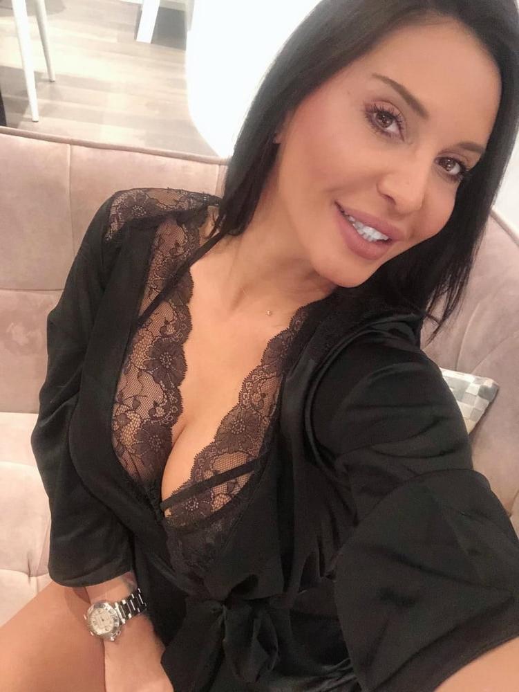 8P romanian milf escort from adultwork london