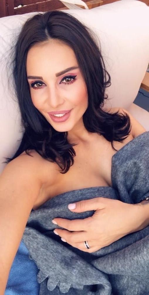 8P romanian milf escort from adultwork london