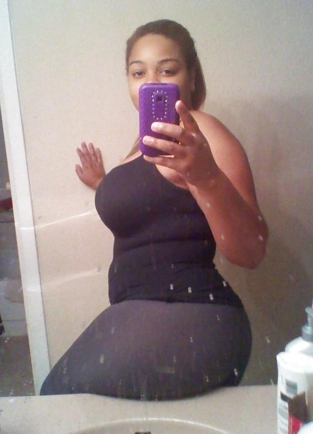 5P Lightskin Big Tit Ebony Milf
