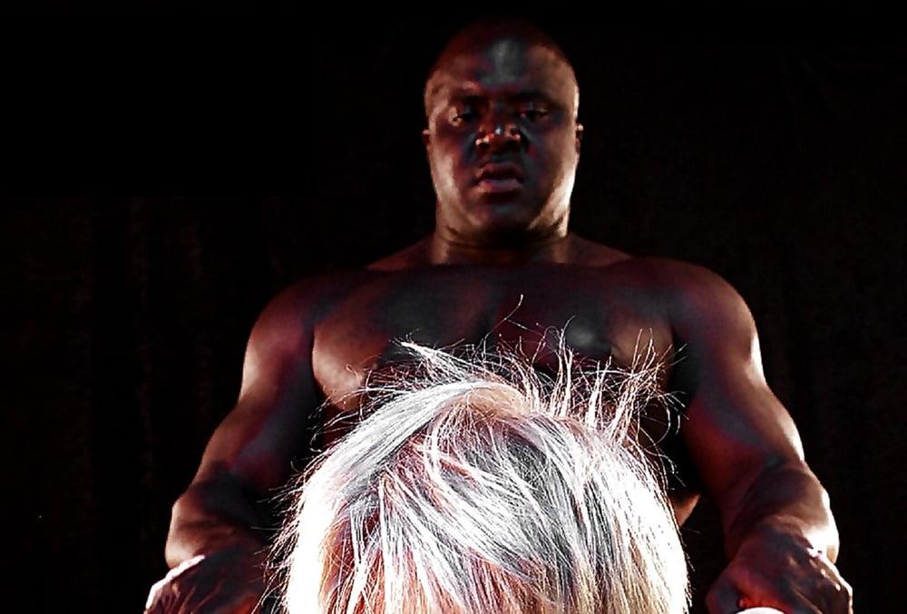 25P Romantic interracial2