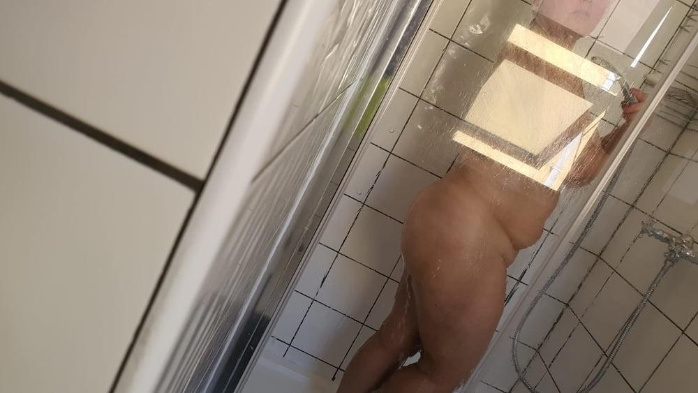 10P spy Mature mom, BBW wife in shower
