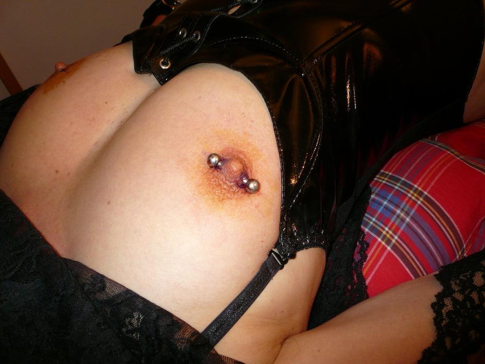 23P pierced nipples slave (Chloe)