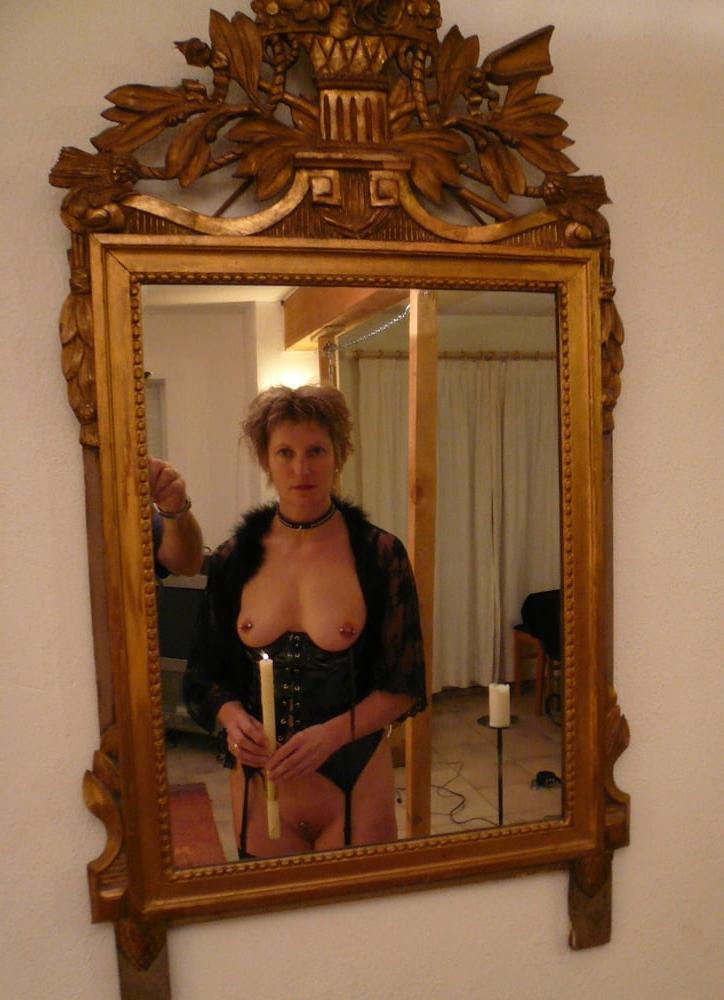 23P pierced nipples slave (Chloe)