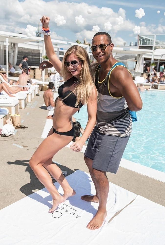 21P Vacation couples
