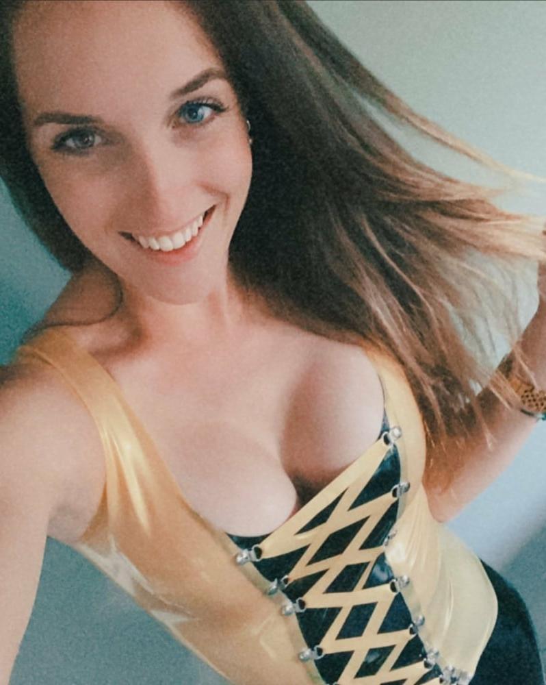 24P Latex amateur and selfie 113