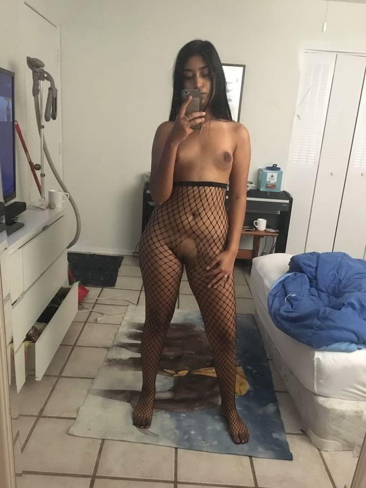 25P Beautiful Asian girl