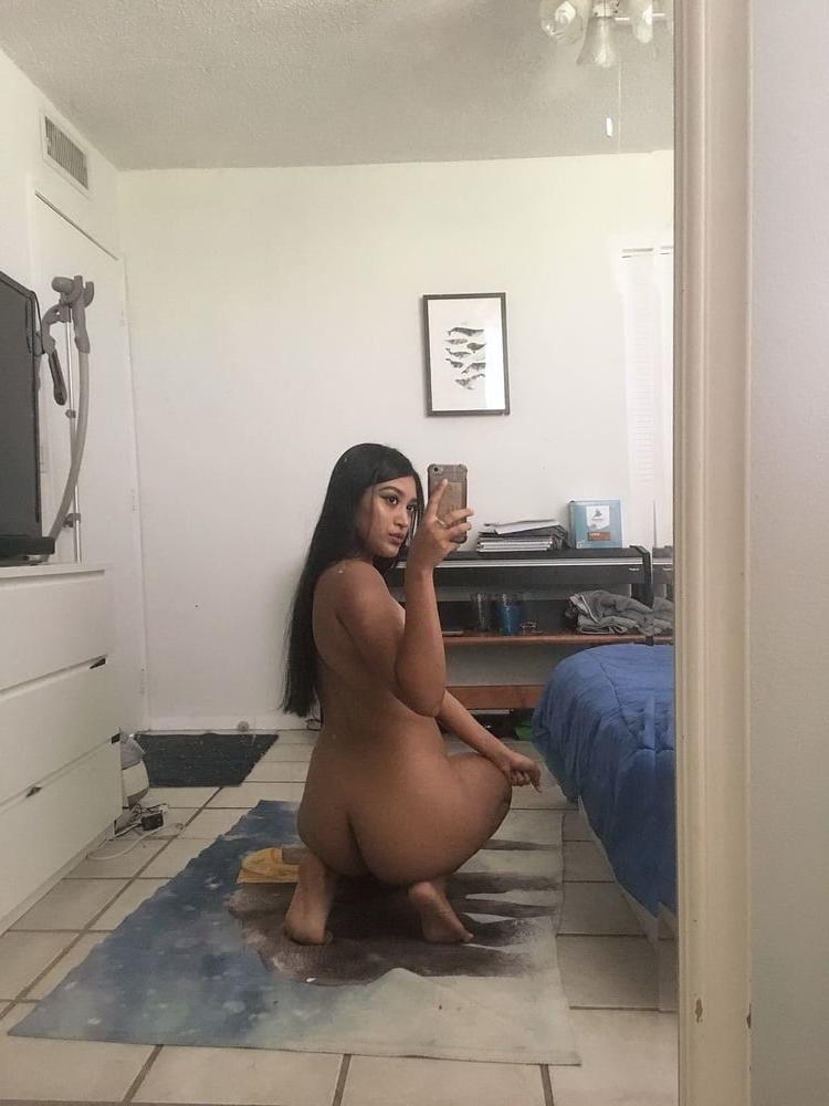 25P Beautiful Asian girl