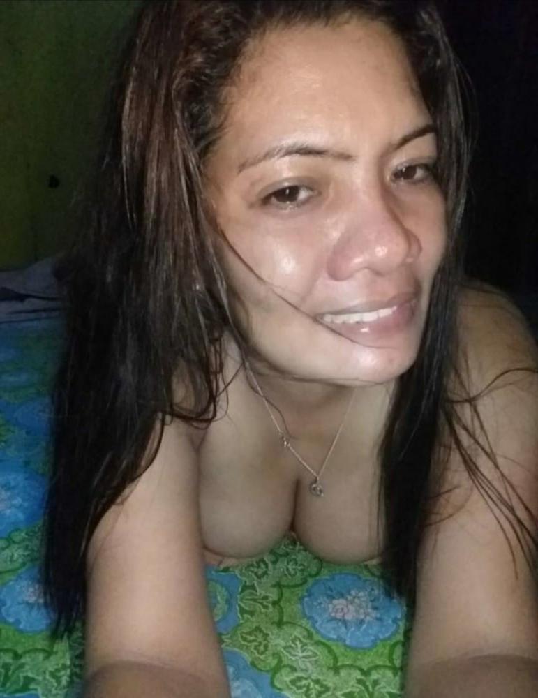 10P Filipina Lizalyn Cenalago of Cebu