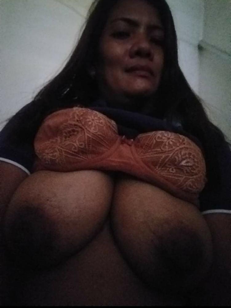 10P Filipina Lizalyn Cenalago of Cebu