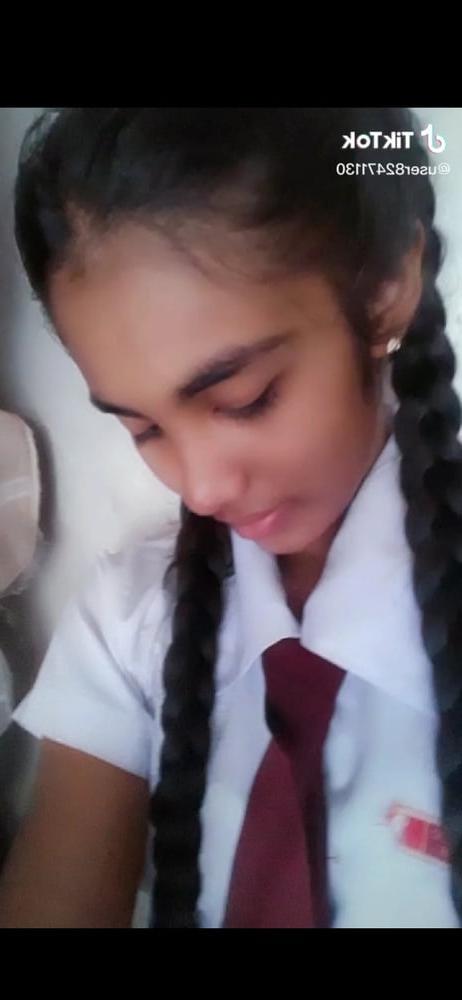 19P SInhala tik tok girl
