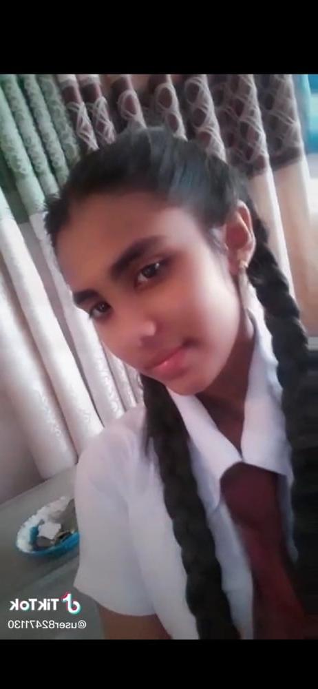 19P SInhala tik tok girl