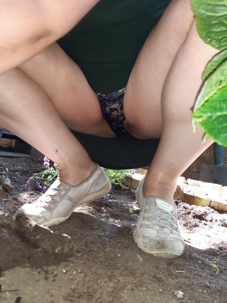 10P Amatuer upskirt 2
