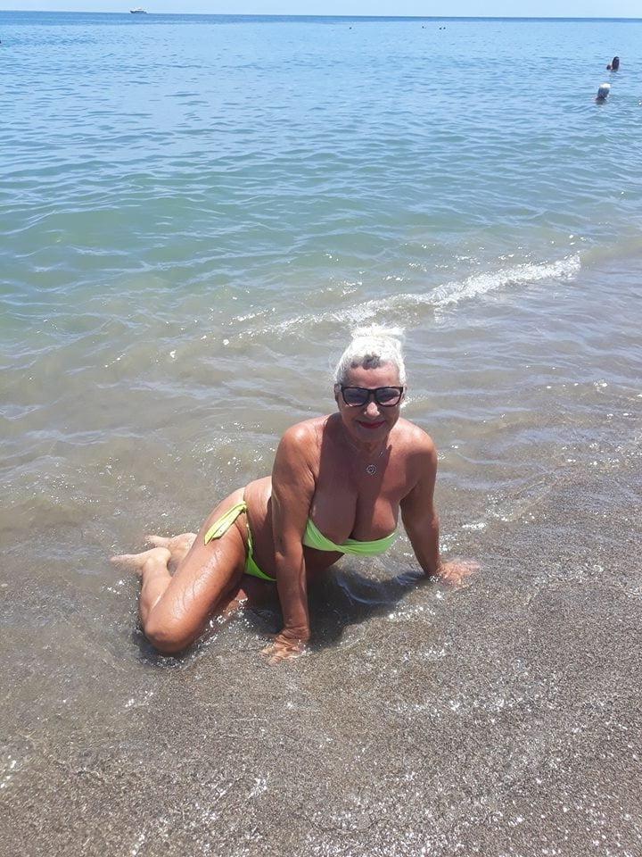 8P Granny I love you, granny I need you