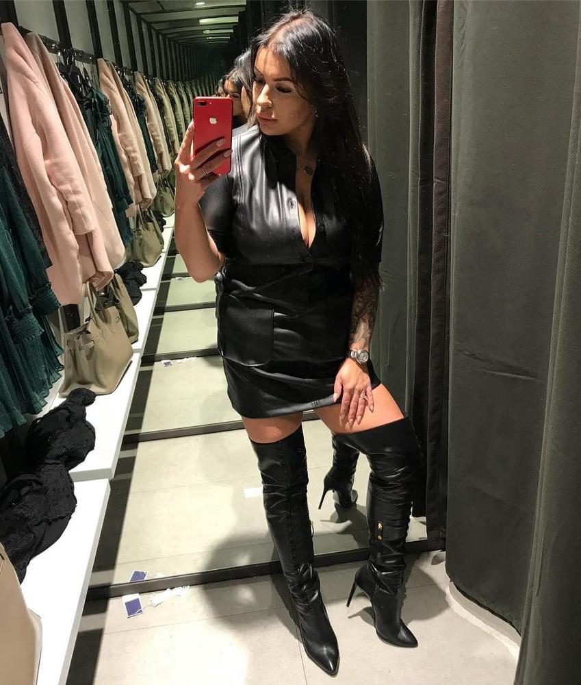 19P tight clothed babes