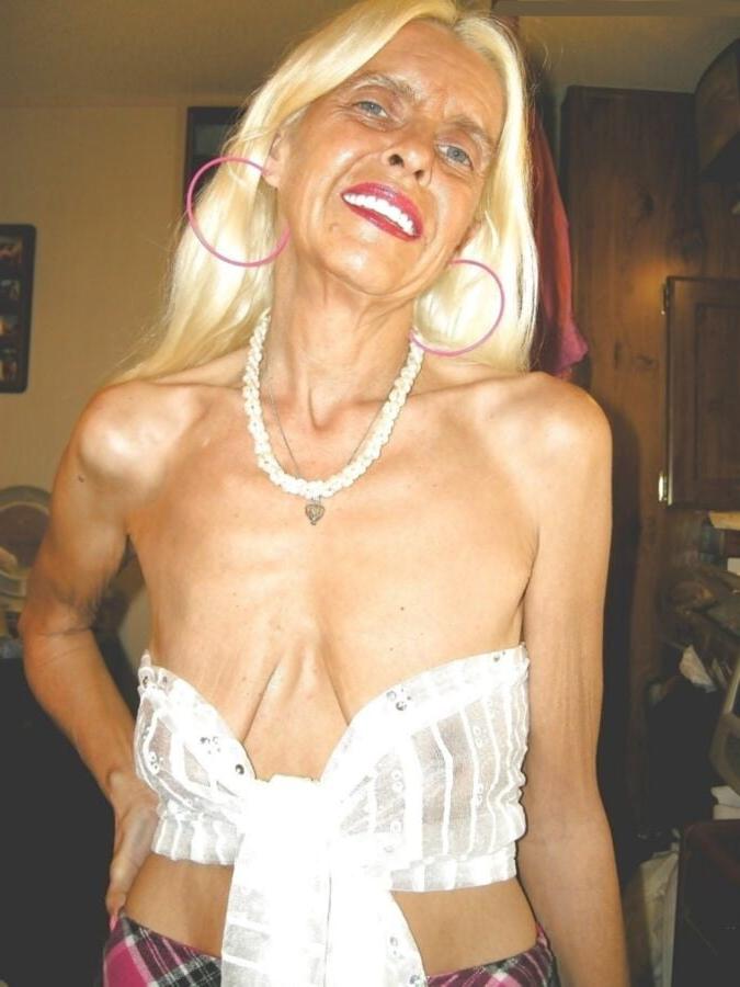 23P Granny Linda