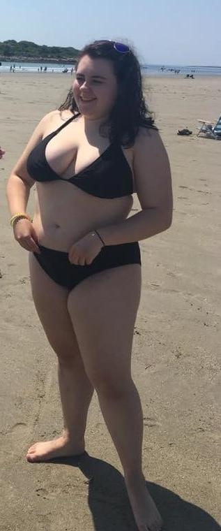 8P Chubby cutie in a Bikini