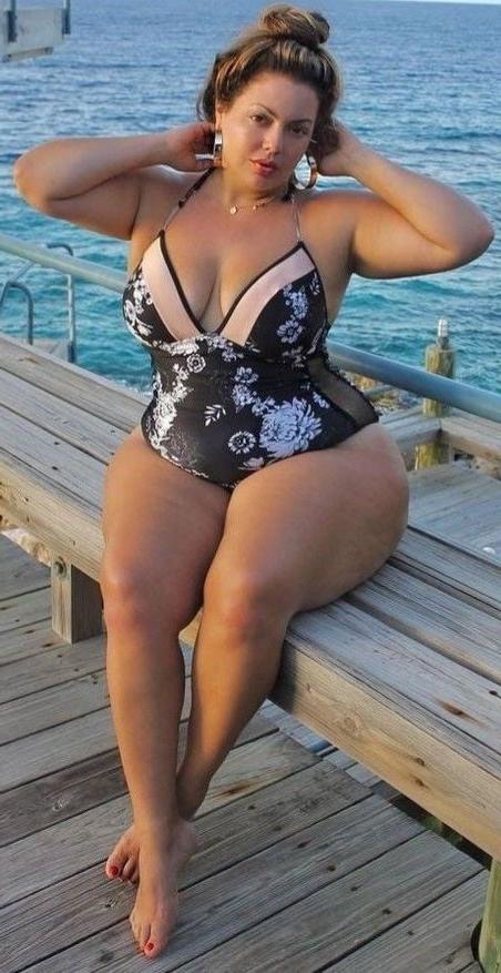 25P Thick, bbw wild hips bikini