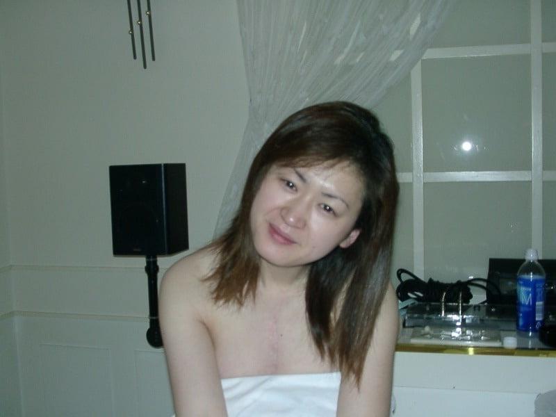 10P Amateur Asian 2575