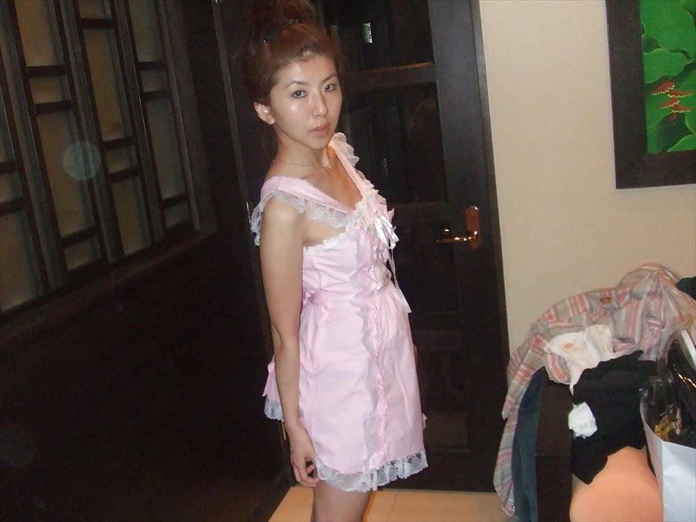 25P Amateur Asian 2572