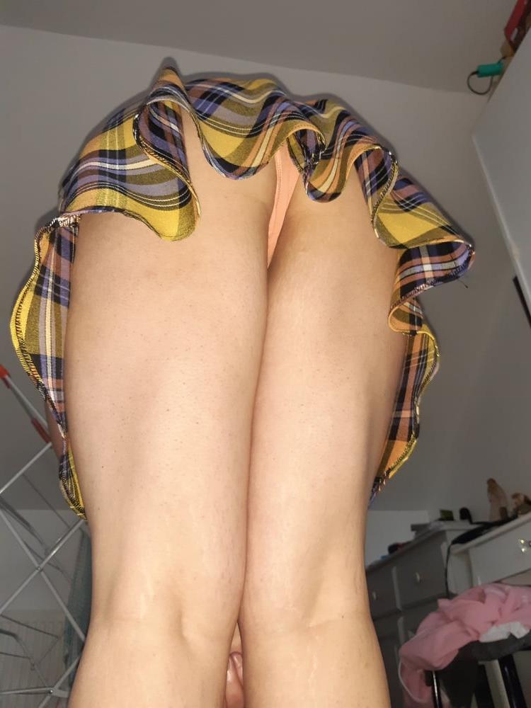 10P Amatuer upskirt