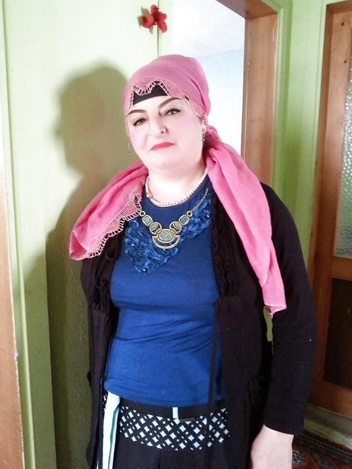 17P Turkish Muslim Mature Hijab - BIG TITS Granny (NON-Porn)