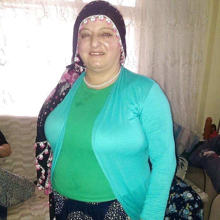 17P Turkish Muslim Mature Hijab - BIG TITS Granny (NON-Porn)