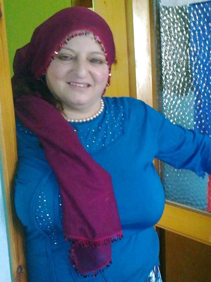 17P Turkish Muslim Mature Hijab - BIG TITS Granny (NON-Porn)