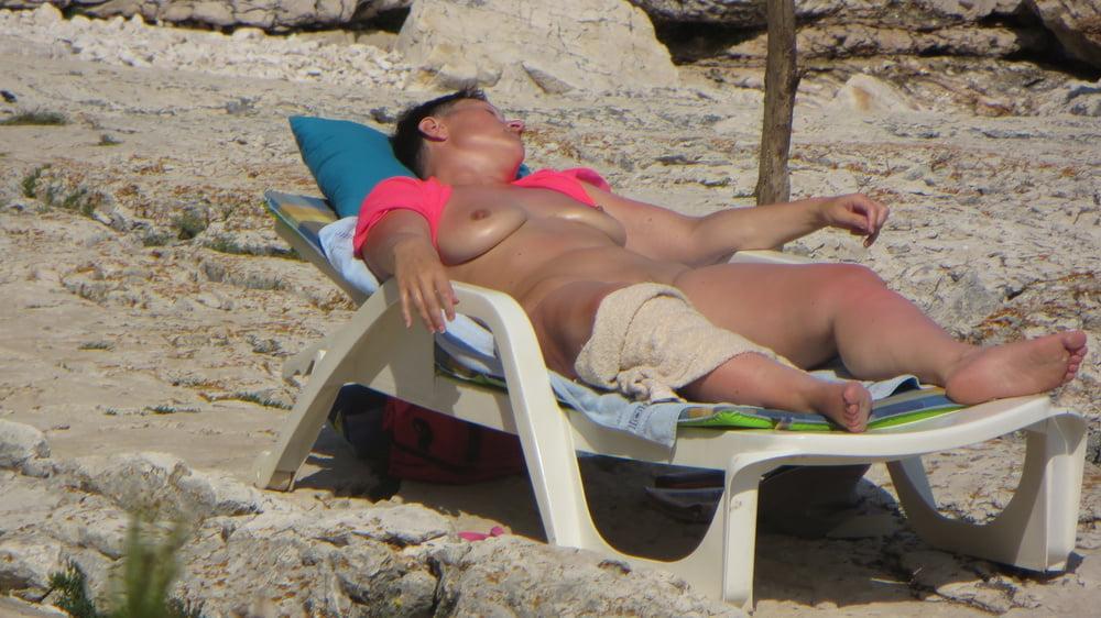 12P FKK Croatia - Group of horny MILFS