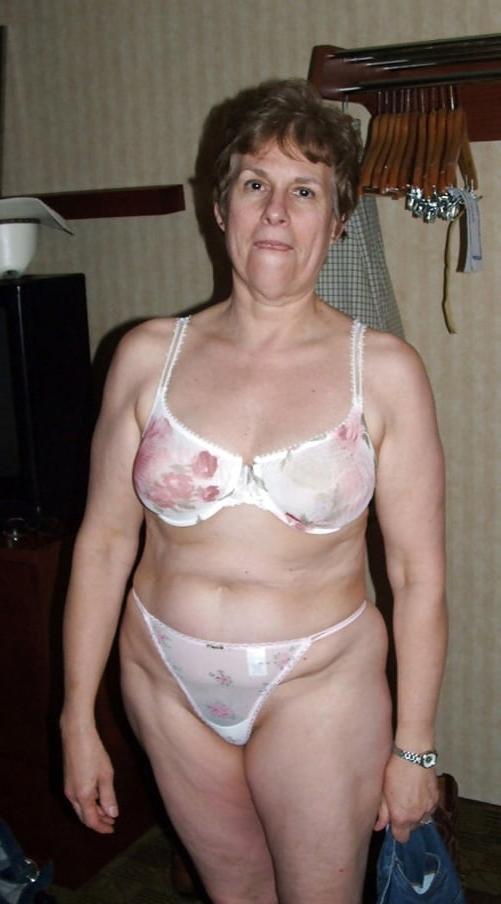 20P Granny &amp; matures in thongs, a selection of favourites