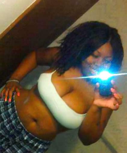 25P Ebony Busty Internet Amateur Young Set 6