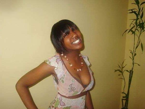 25P Ebony Busty Internet Amateur Young Set 6
